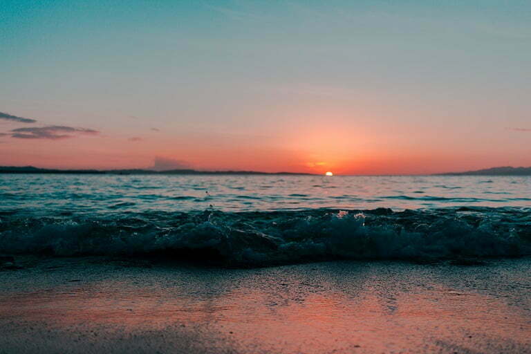 An image of a beautiful beach view.